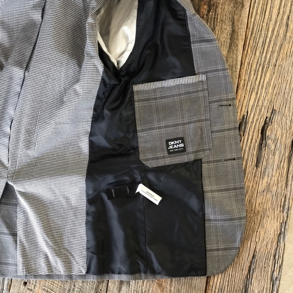 DKNY Jeans Grey Plaid Men’s Sport Coat Size Small - Picture 11 of 12